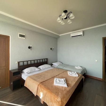 Leon Beach Hotel New Athos エクステリア 写真