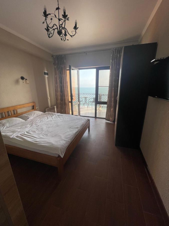 Leon Beach Hotel New Athos エクステリア 写真